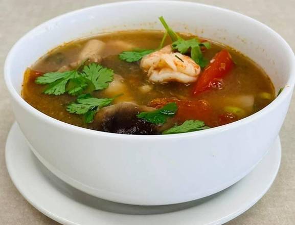 Order Tom Yum Goong Soup food online from Thong's Authentic Thai Restaurant store, Green Bay on bringmethat.com