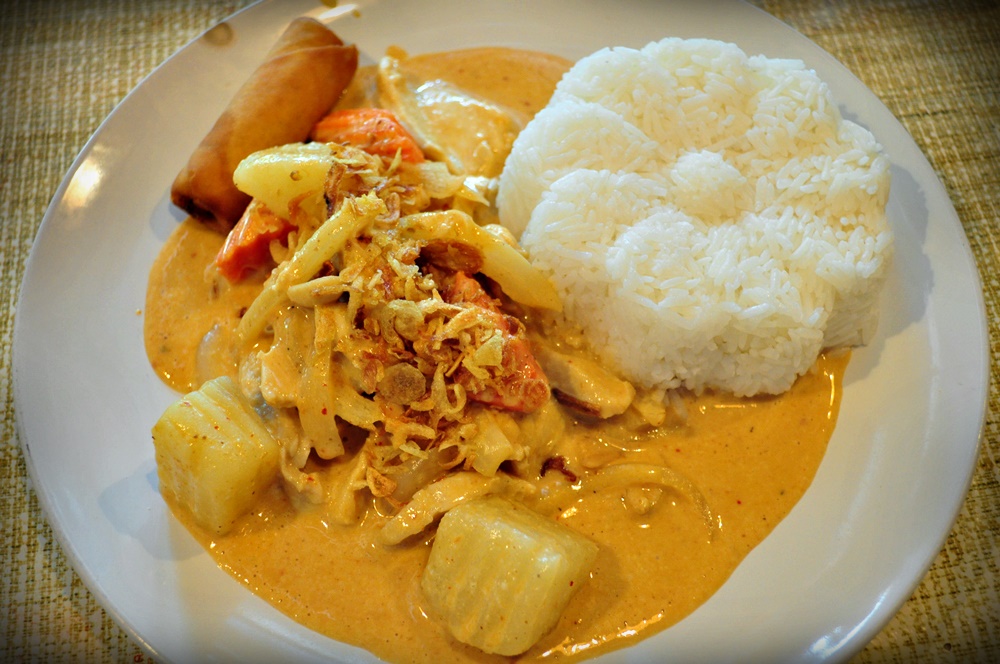 Order Lunch Massaman Curry food online from Rice Thai Cookery store, Portland on bringmethat.com