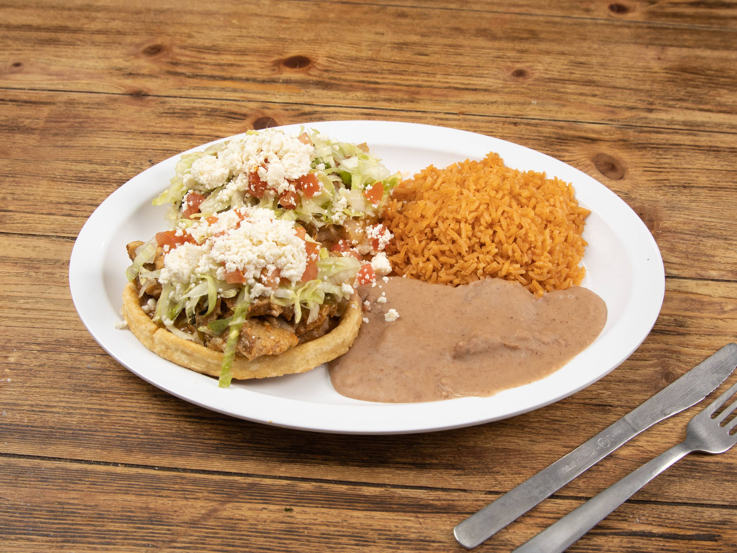 Order Sopes Plate food online from Tacos Flores store, Atascocita on bringmethat.com