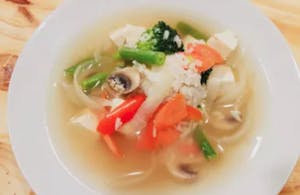 Order Jasmine Rice Soup food online from South Sea Thai Kitchen store, Abington on bringmethat.com