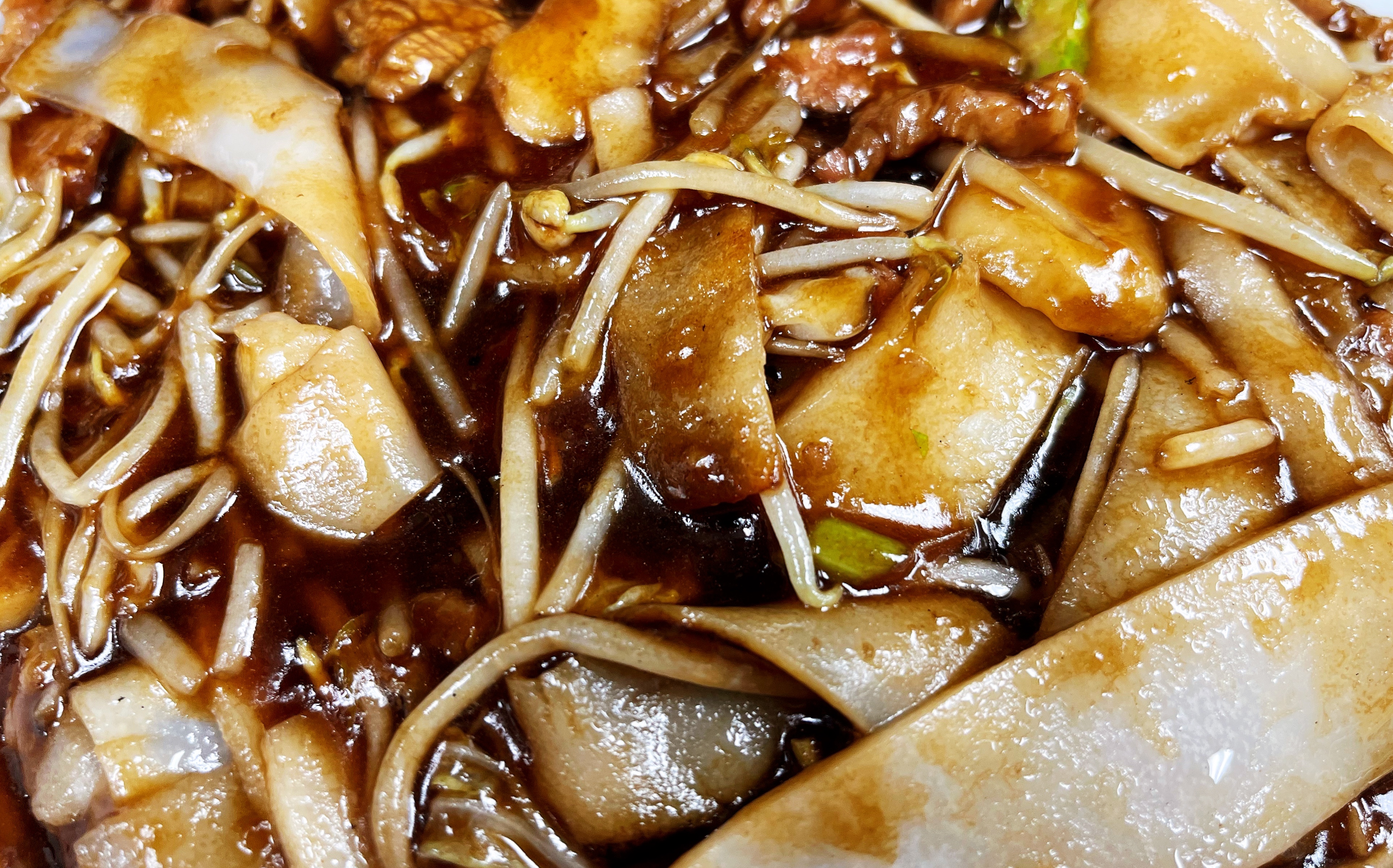 Order 403. Cantonese Beef Chow Foon food online from Ings Palace store, Burbank on bringmethat.com