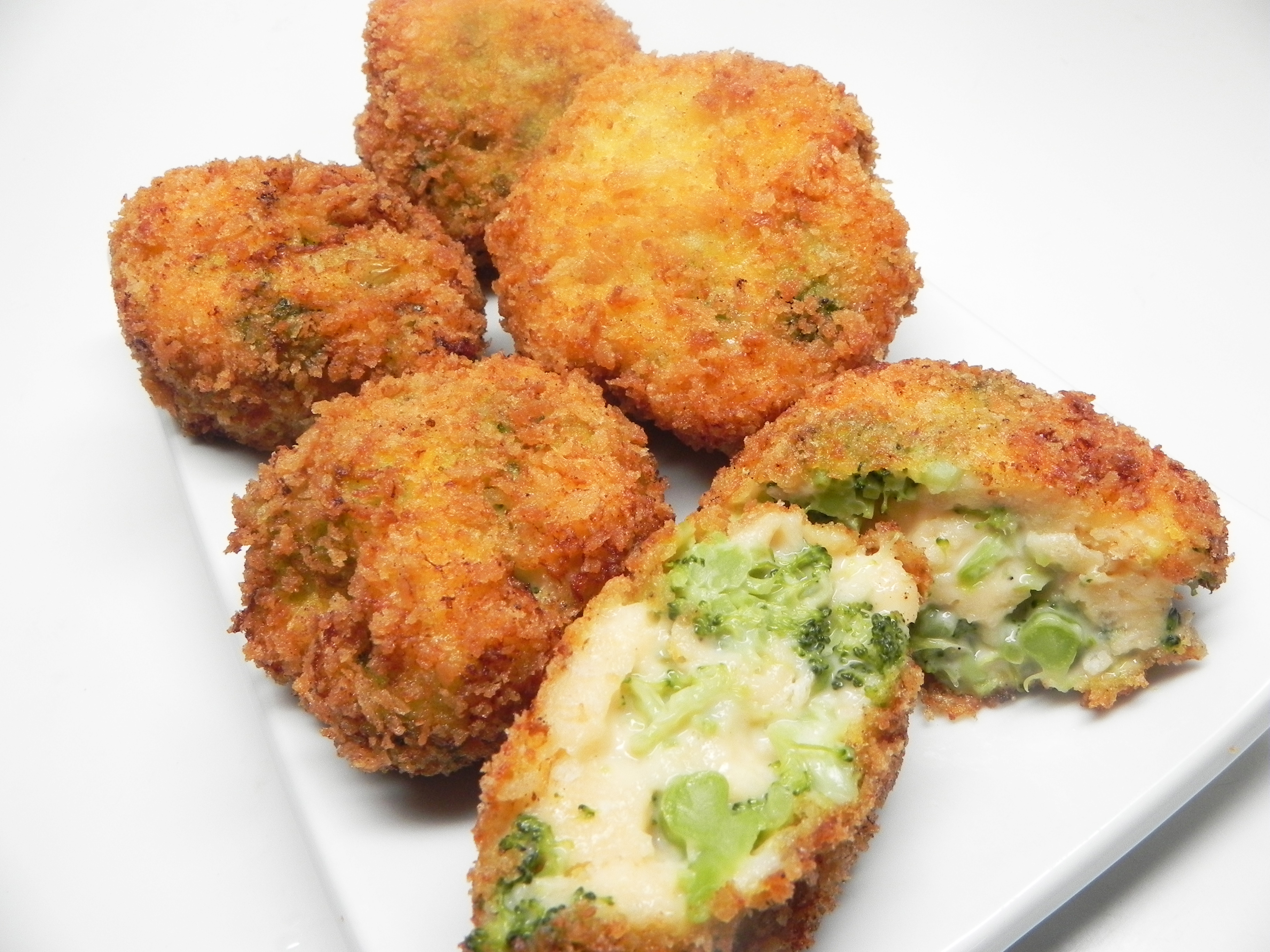Order 10 Broccoli Bites food online from Big Chefs Pizza store, Norwood on bringmethat.com