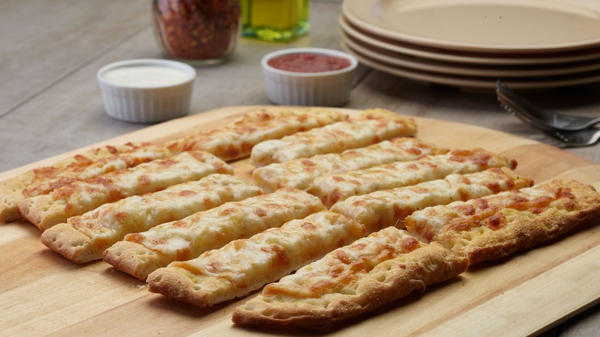 Order Cheesy Garlic Bread food online from Chicago's Pizza With A Twist store, Arlington on bringmethat.com