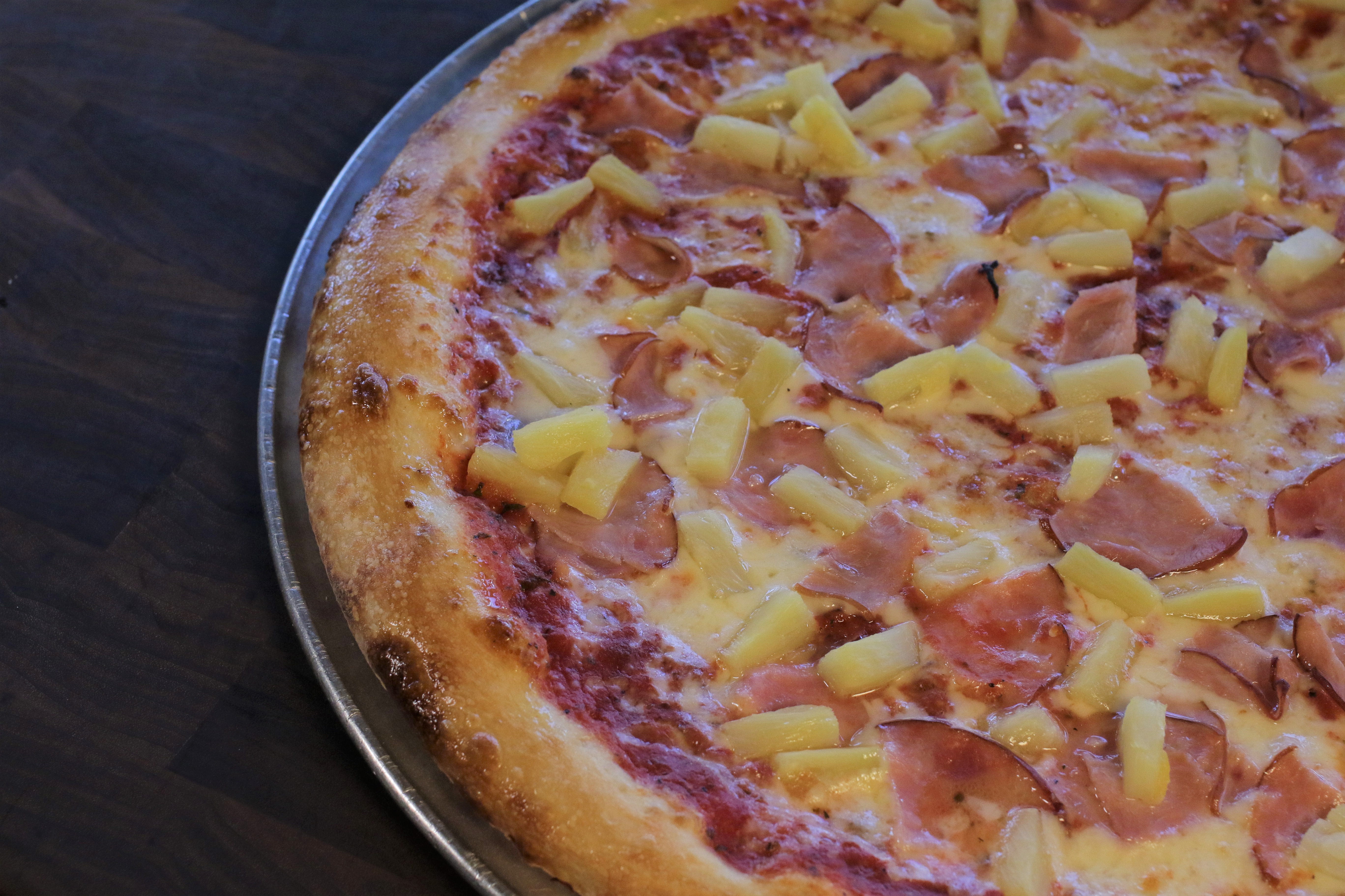 Order Hawaiian Pizza food online from Russo's New York Pizzeria store, Houston on bringmethat.com
