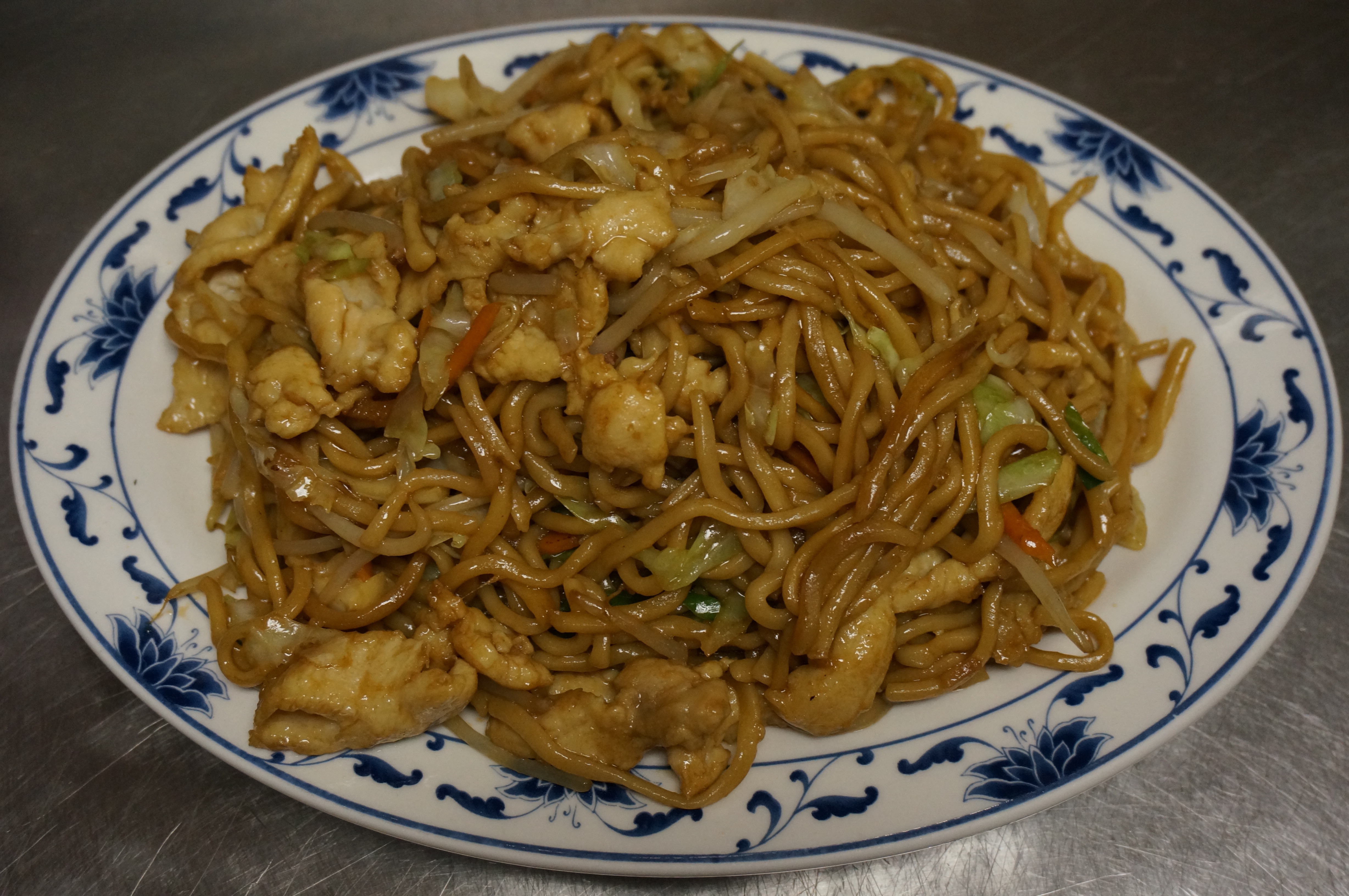 Order 102. Chicken Chow Mein food online from Mayflower Chinese store, Capitola on bringmethat.com