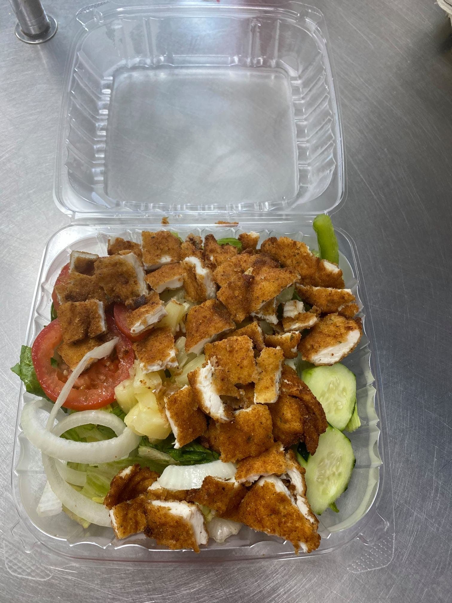 Order Crispy Chicken Salad - Salad food online from Zeno Italian Grill store, Pembroke on bringmethat.com