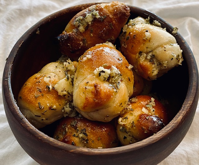 Order Garlic Knots food online from Bergenline Pizza store, Union City on bringmethat.com