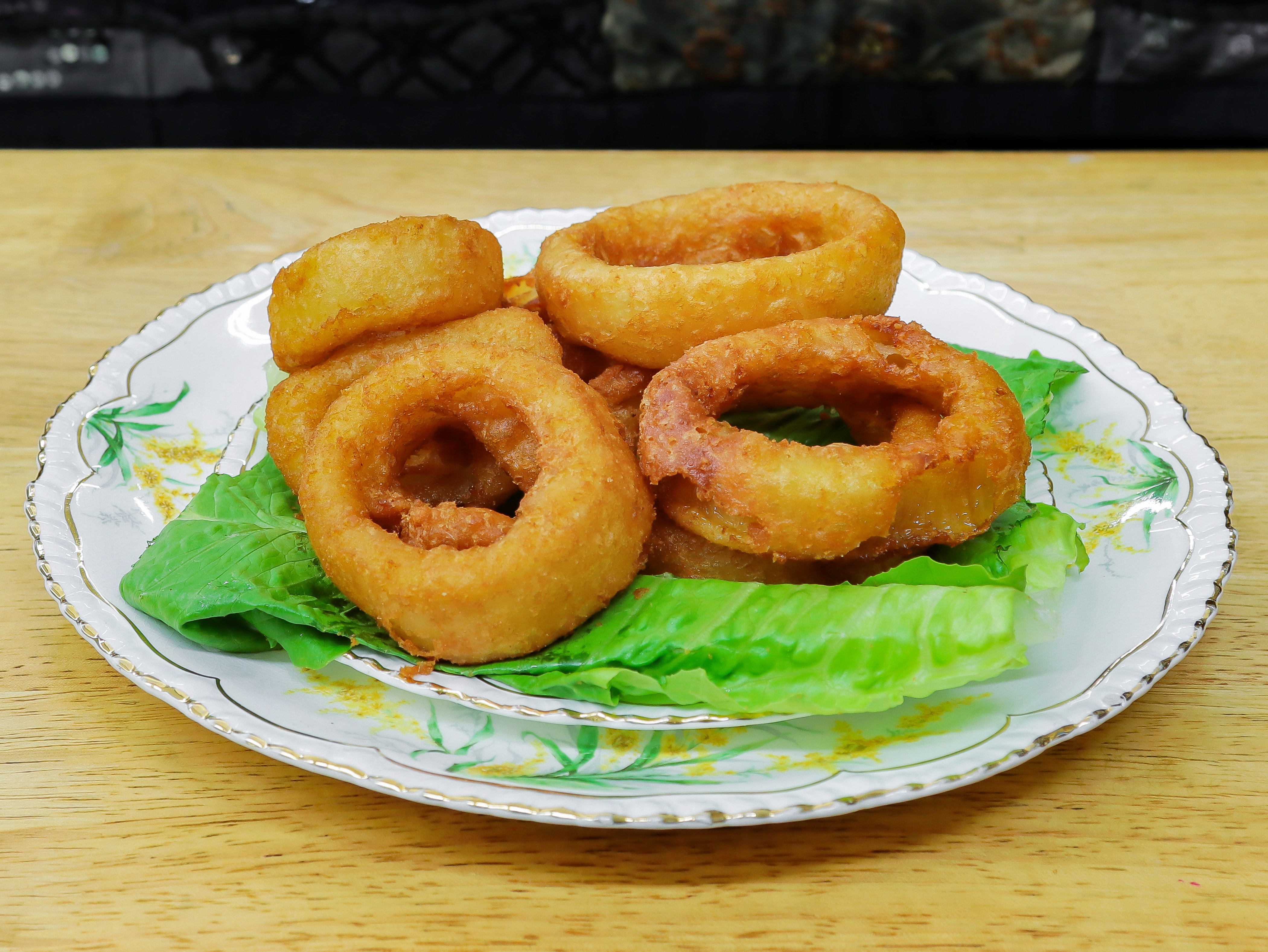 Order 6 Onion Rings food online from Quick Stop store, Philadelphia on bringmethat.com