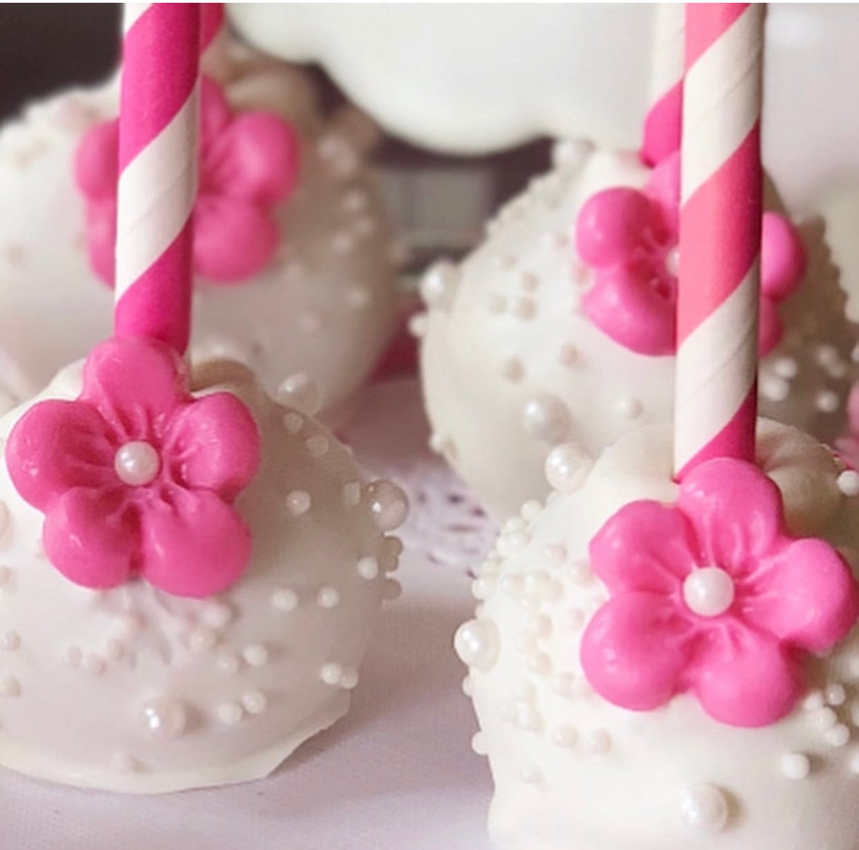 Order Cake Pops - Dessert food online from Express Pizza store, Bedford on bringmethat.com