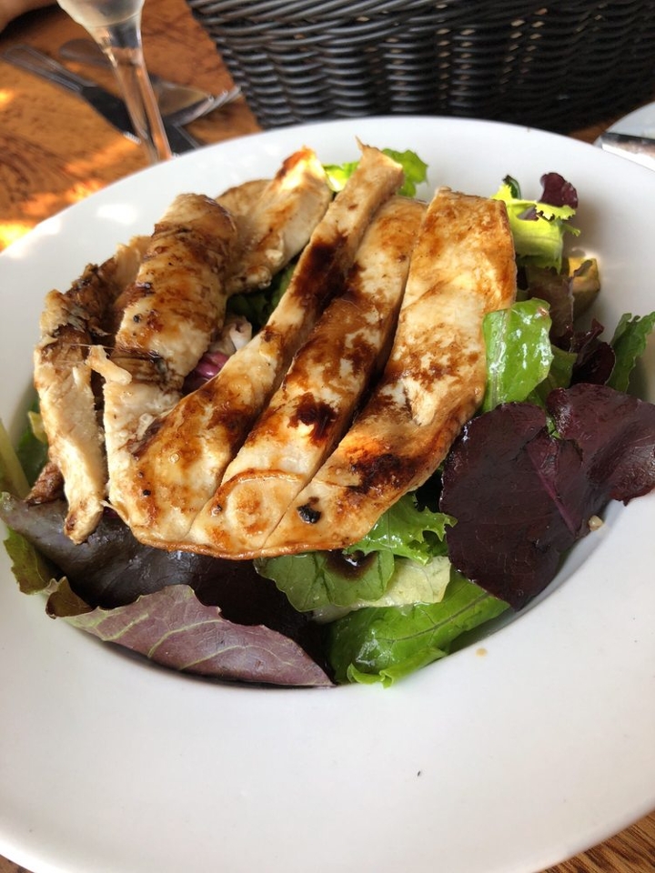 Order Grilled Chicken & Pear Salad food online from Rosti Tuscan Kitchen store, Santa Monica on bringmethat.com