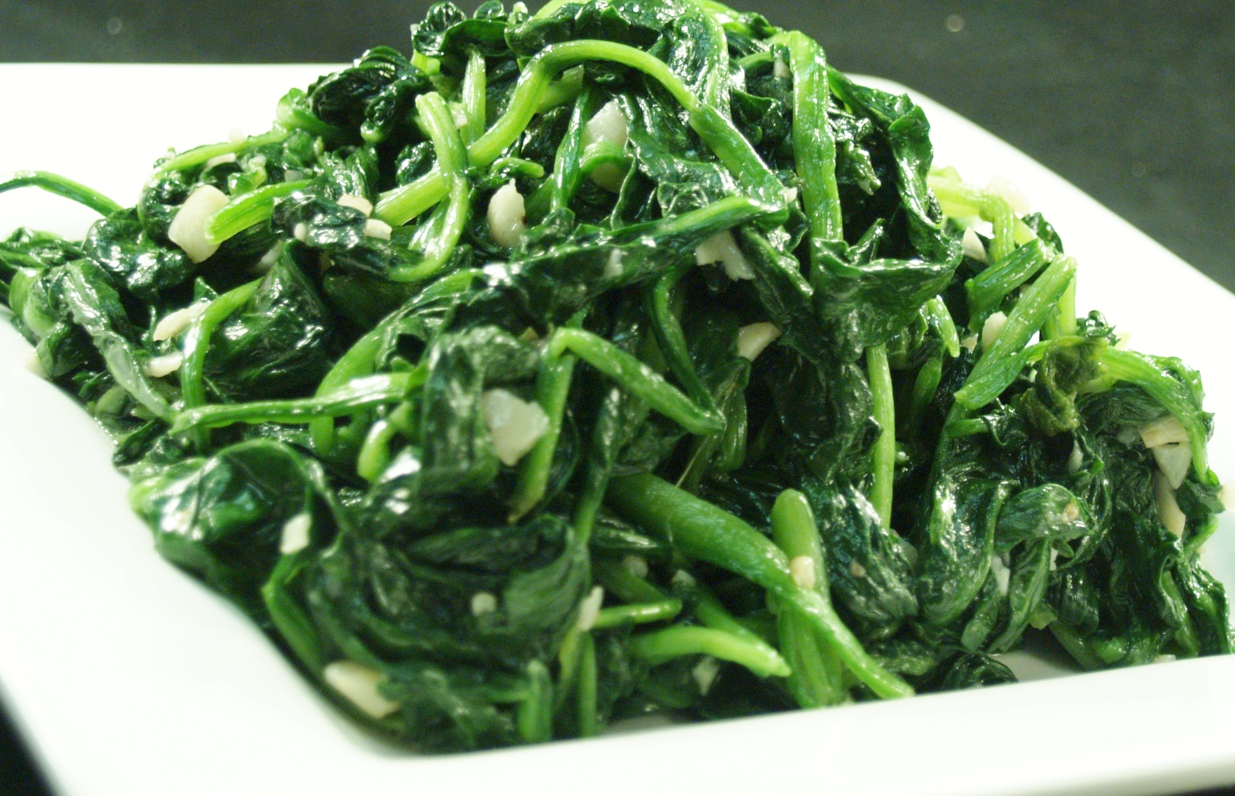 Order 58. Sauteed Spinach food online from Chef Ming's Kitchen store, Beverly Hills on bringmethat.com