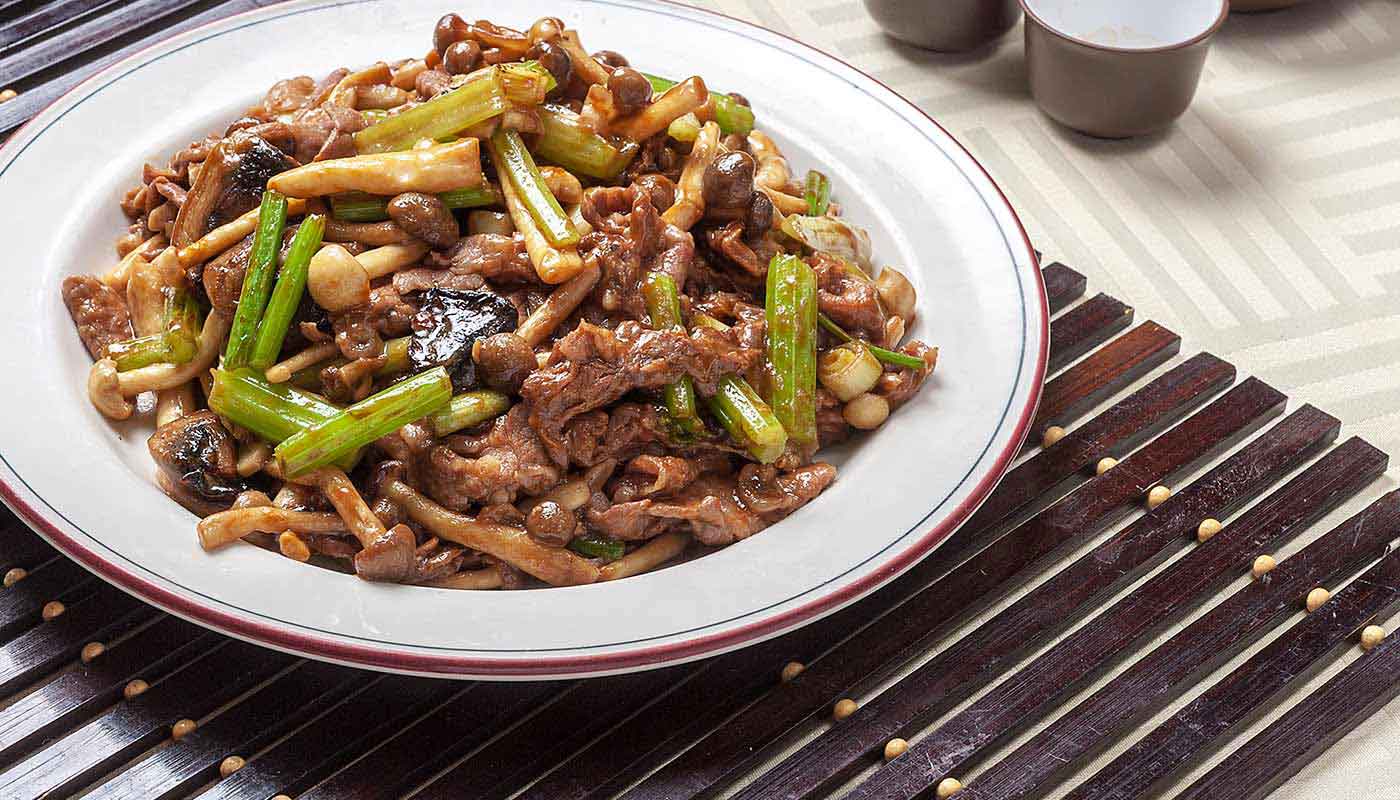 Order G6. Sauteed Beef with Assorted Mushrooms (什菌炒肥牛) food online from Happy Harbor Cuisine store, Alhambra on bringmethat.com