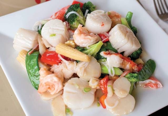 Order S1. Seafood Delight food online from Chinatown Express store, Warsaw on bringmethat.com