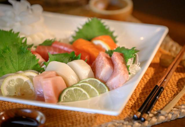 Order 8 pcs of Sashimi (4 Types of Fish) food online from Wabi-Sabi Sushi Bar & Restaurant store, Seattle on bringmethat.com