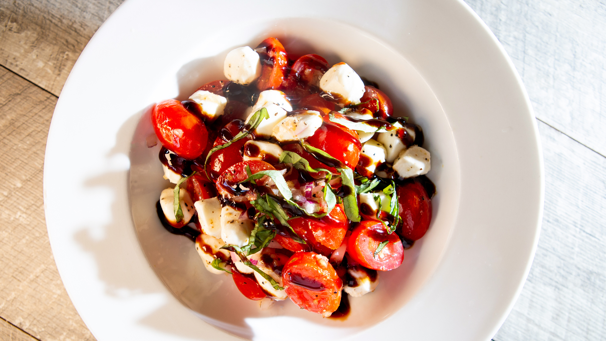 Order Queens Caprese food online from Parry Pizzeria & Bar store, Northglenn on bringmethat.com