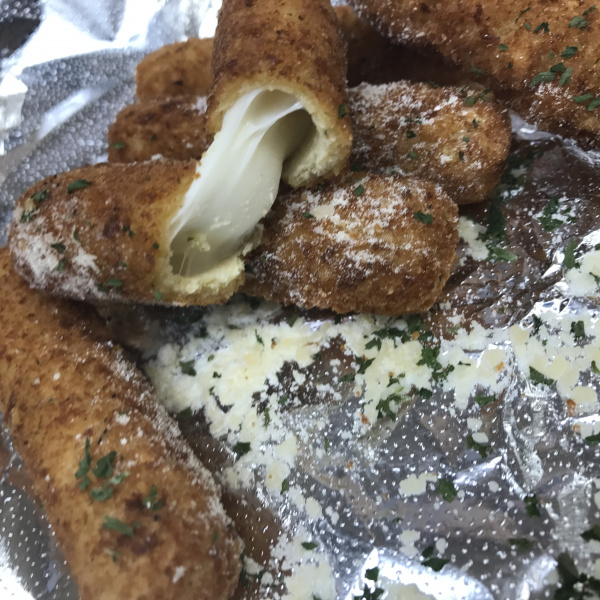 Order Mozzarella Sticks food online from Dalia's Pizza store, Rancho Cucamonga on bringmethat.com