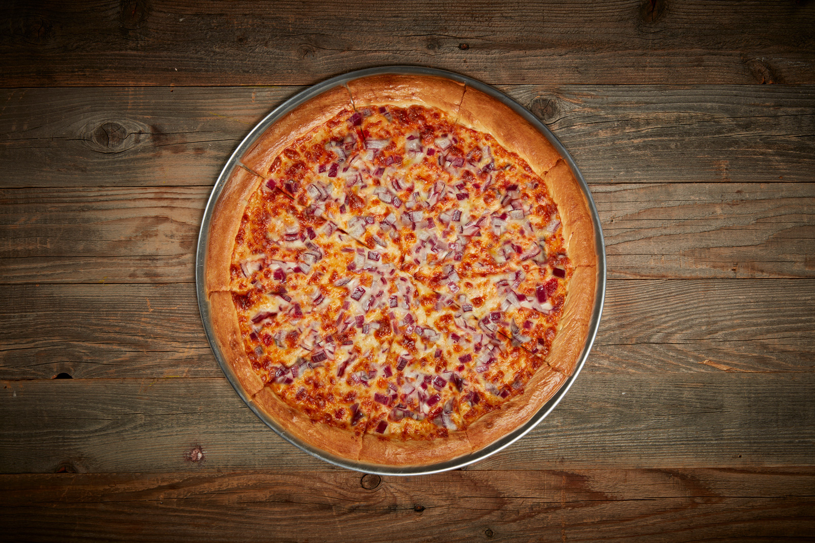 Order Red Onion Pizza food online from Pregio Pizza store, Wilmington on bringmethat.com