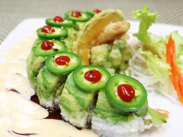 Order Hot Green Roll food online from Sushiraw store, Los Angeles on bringmethat.com