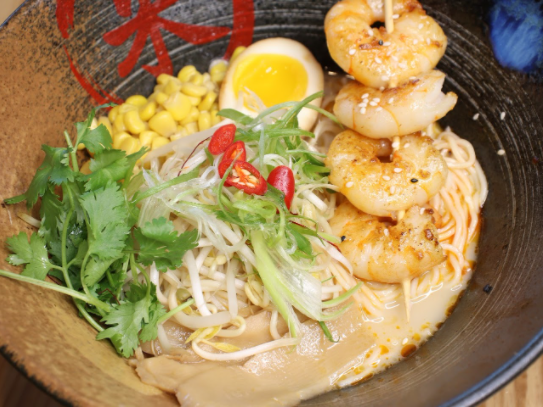 Order RM7. Green Curry Shrimp Ramen food online from Komeya Sushi & Ramen store, Spring on bringmethat.com