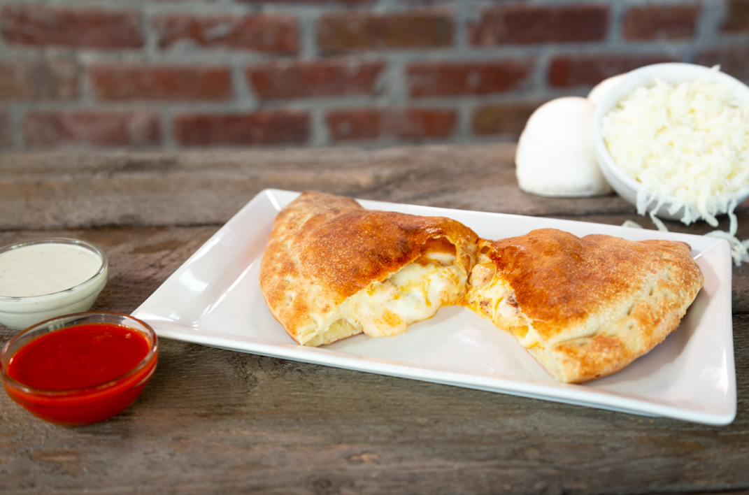 Order Buffalo Chicken Calzone food online from Parry Pizzeria & Bar store, Englewood on bringmethat.com