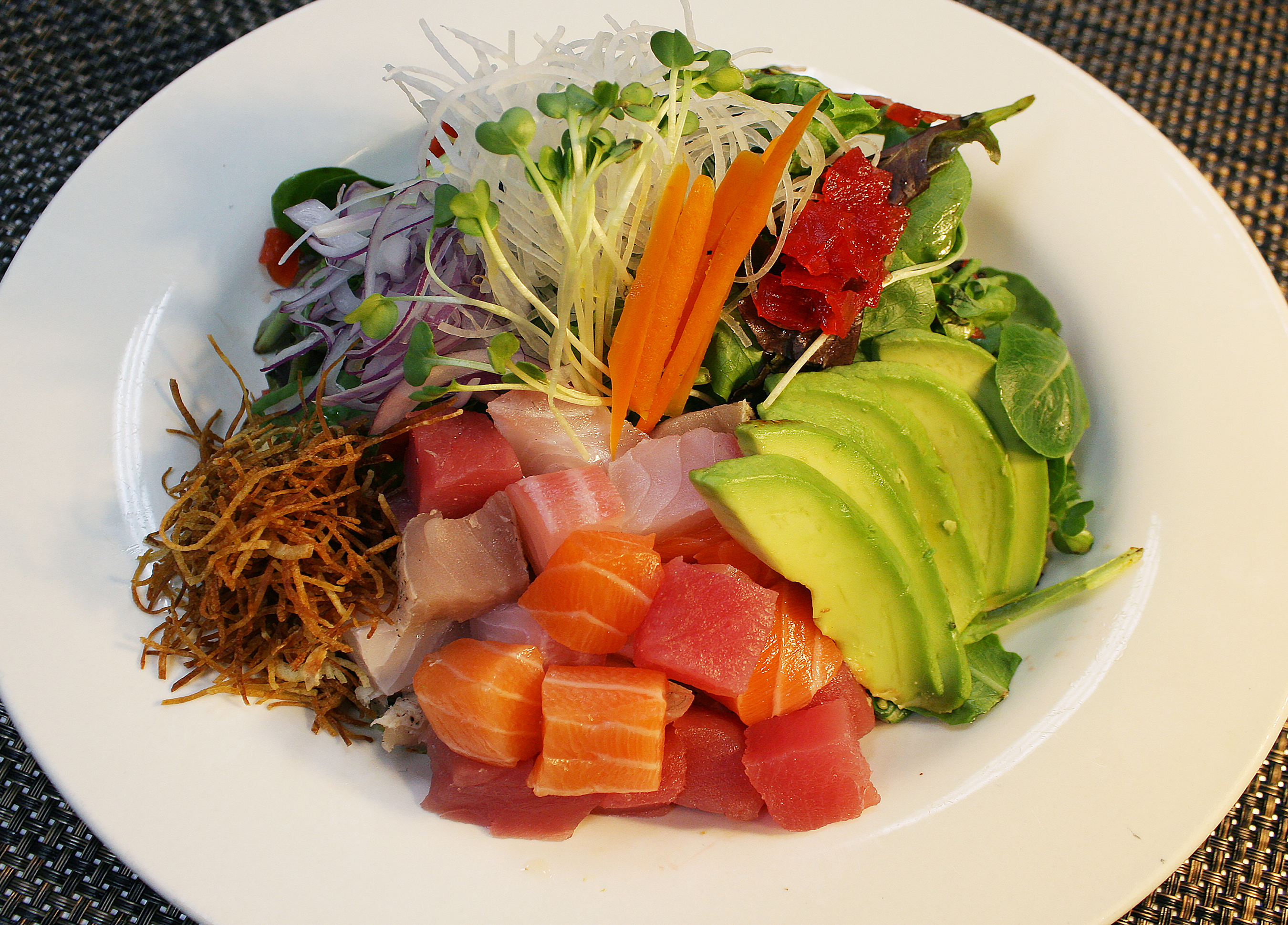 Order Sashimi Salad food online from Oki Doki Roll & Sushi store, Brea on bringmethat.com