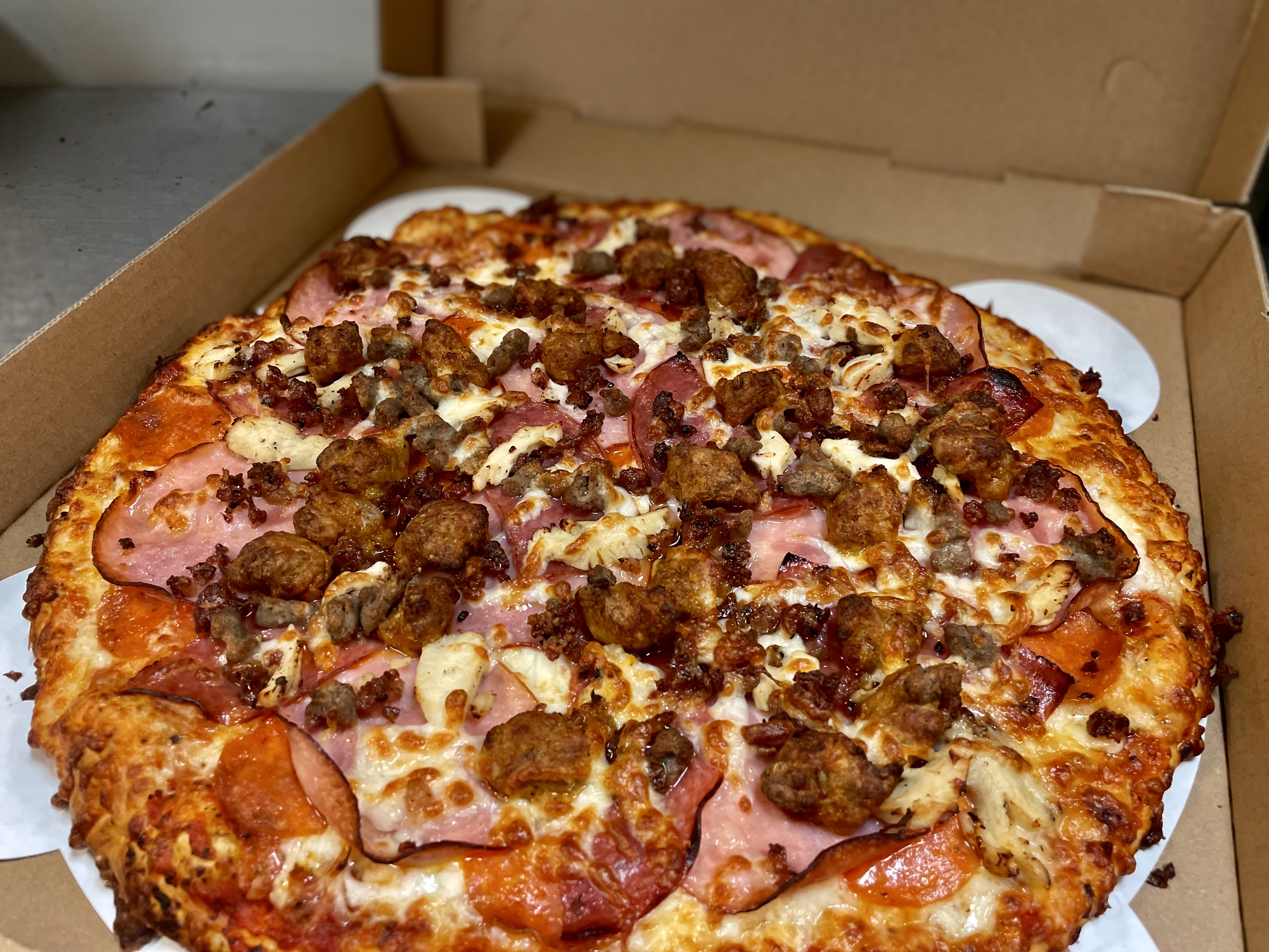Order Meat Market Pizza food online from Blazzin Pizza store, Vancouver on bringmethat.com
