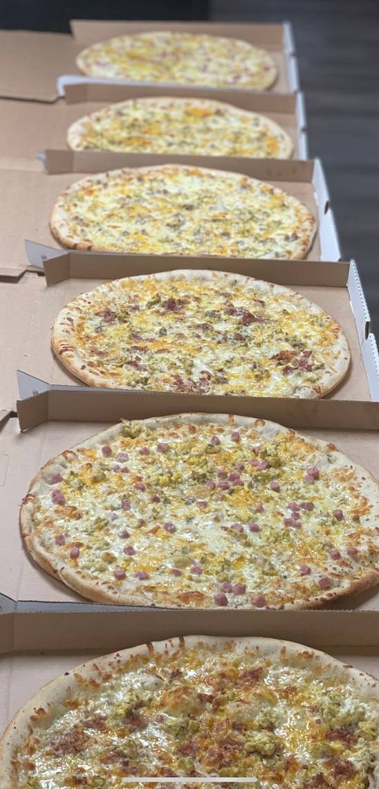 Order Breakfast Pizza food online from The Pizza Cutters store, Syracuse on bringmethat.com