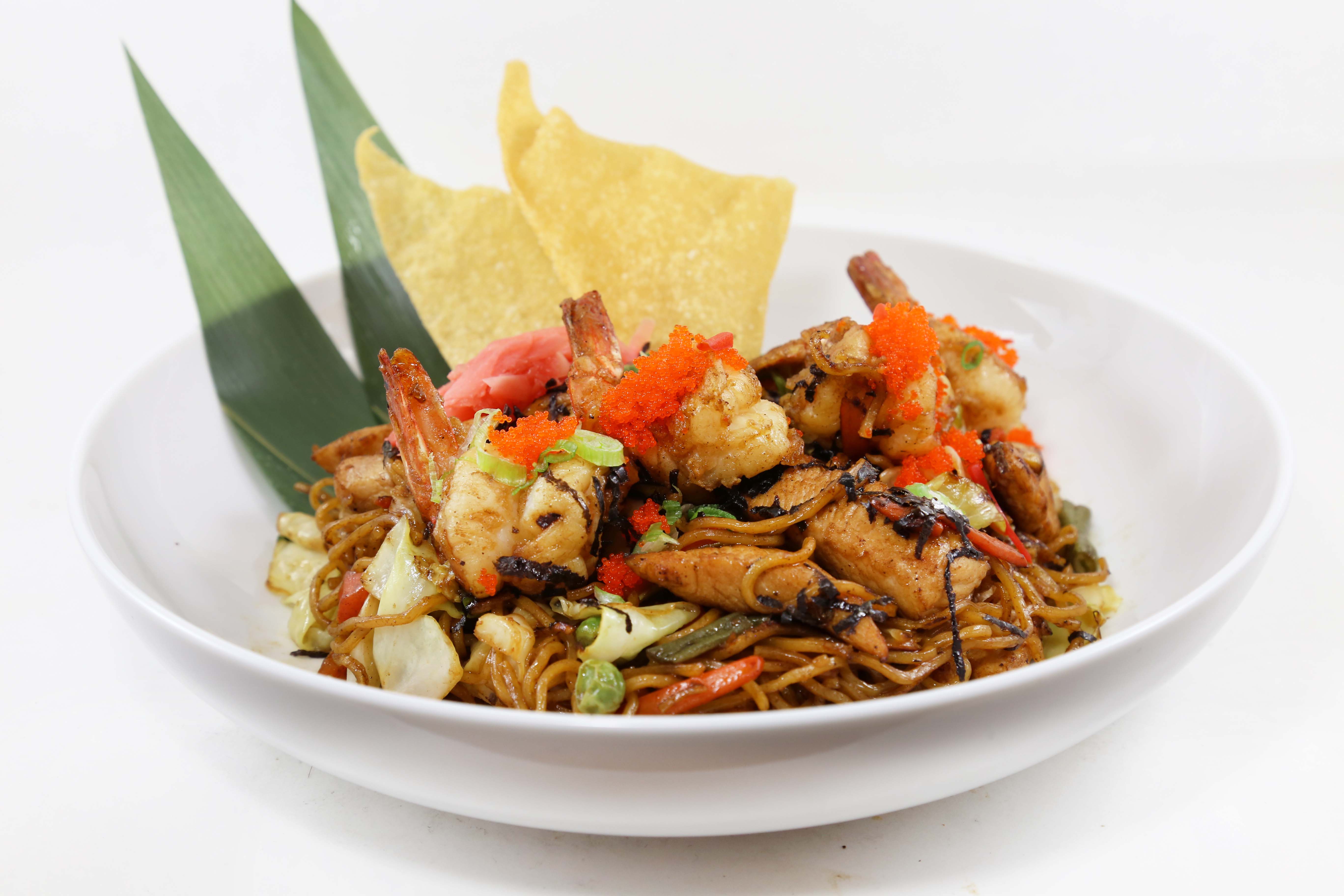 Order 89. Yakisoba (Chicken and shrimp) food online from Eto'O Modern Asian Cuisine store, Chicago on bringmethat.com