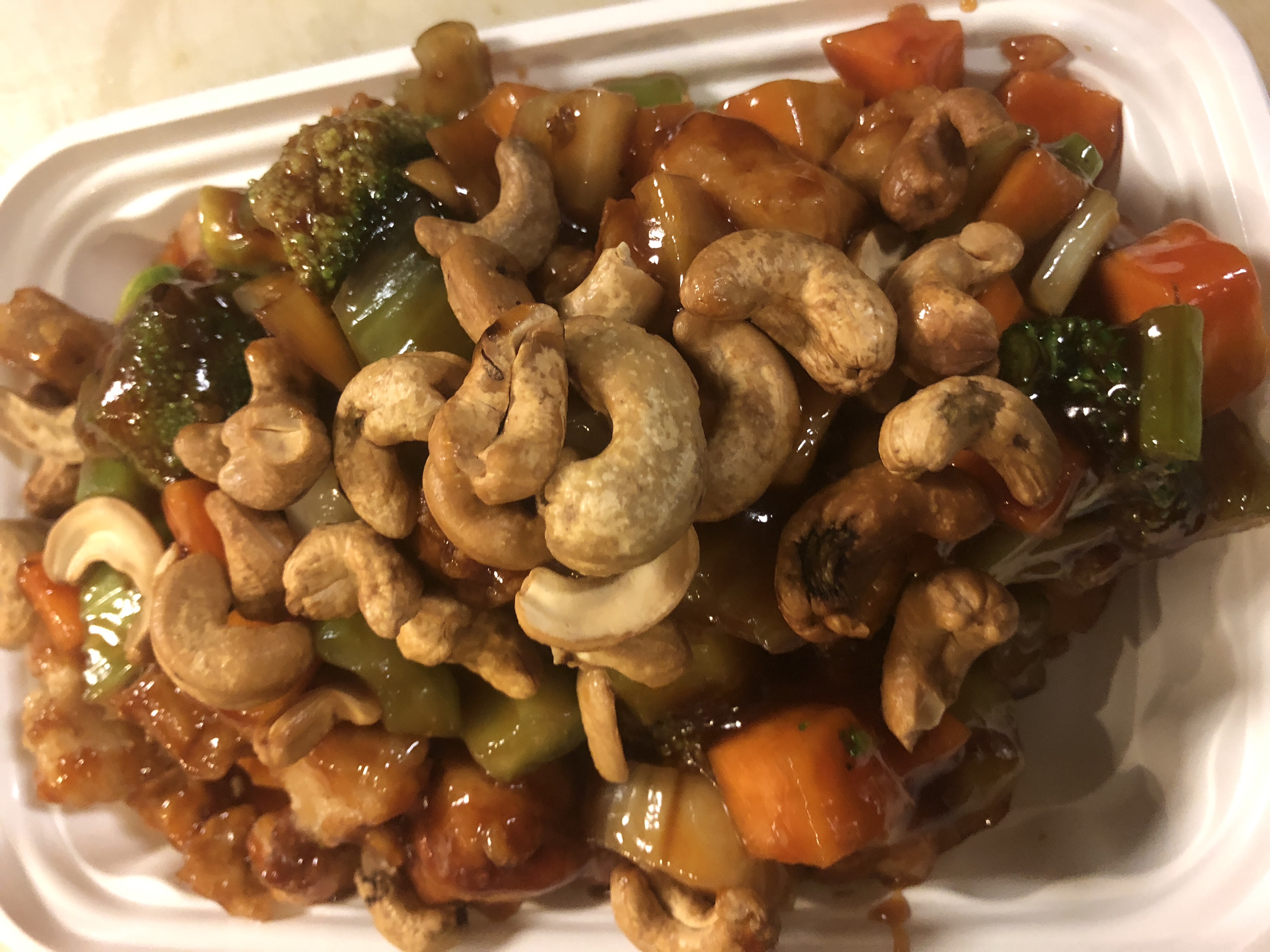 Order 65. Quart of Chicken with Cashew Nuts food online from CHINA JOY 81 store, Jacksonville on bringmethat.com
