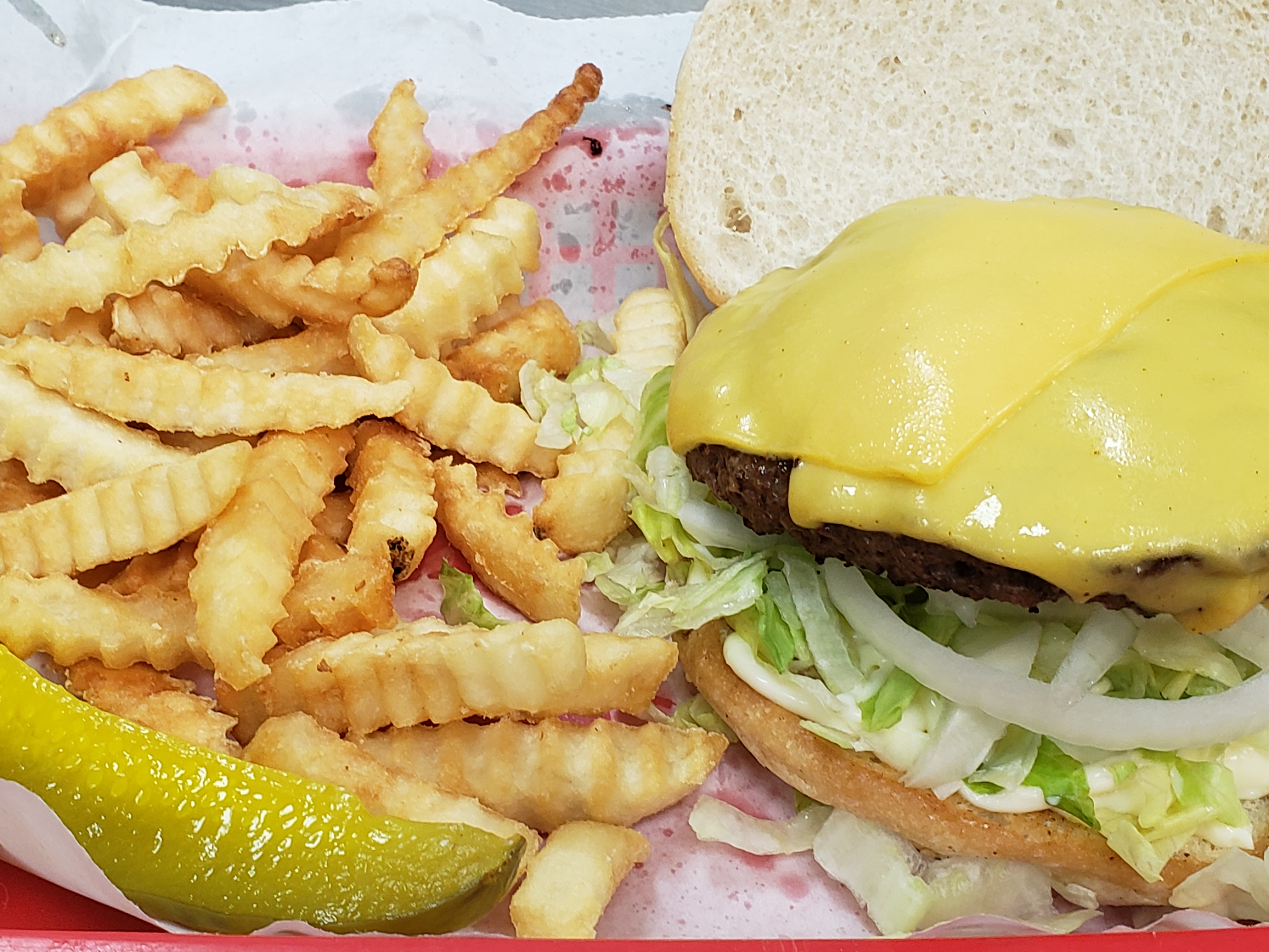 Order Homemade Cheeseburger food online from Illianos Pizza store, Clemmons on bringmethat.com