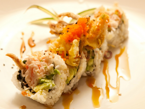 Order Spider Roll food online from Sushi Ajito store, Los Angeles on bringmethat.com