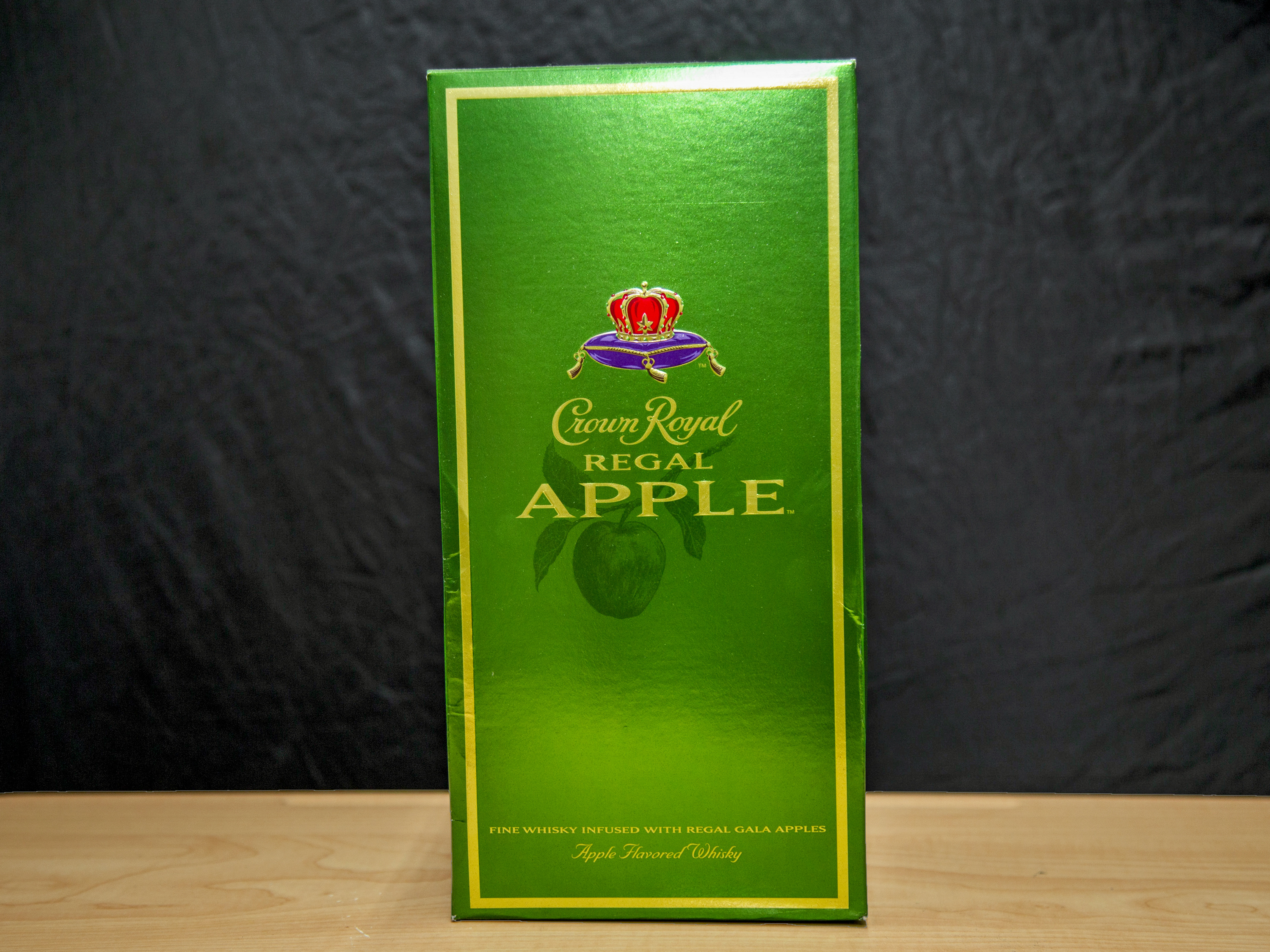 Order Crown Royal Regal Apple, 750 ml. Whiskey (35.0% ABV) food online from Platinum Star Food & Liquor store, Chicago on bringmethat.com