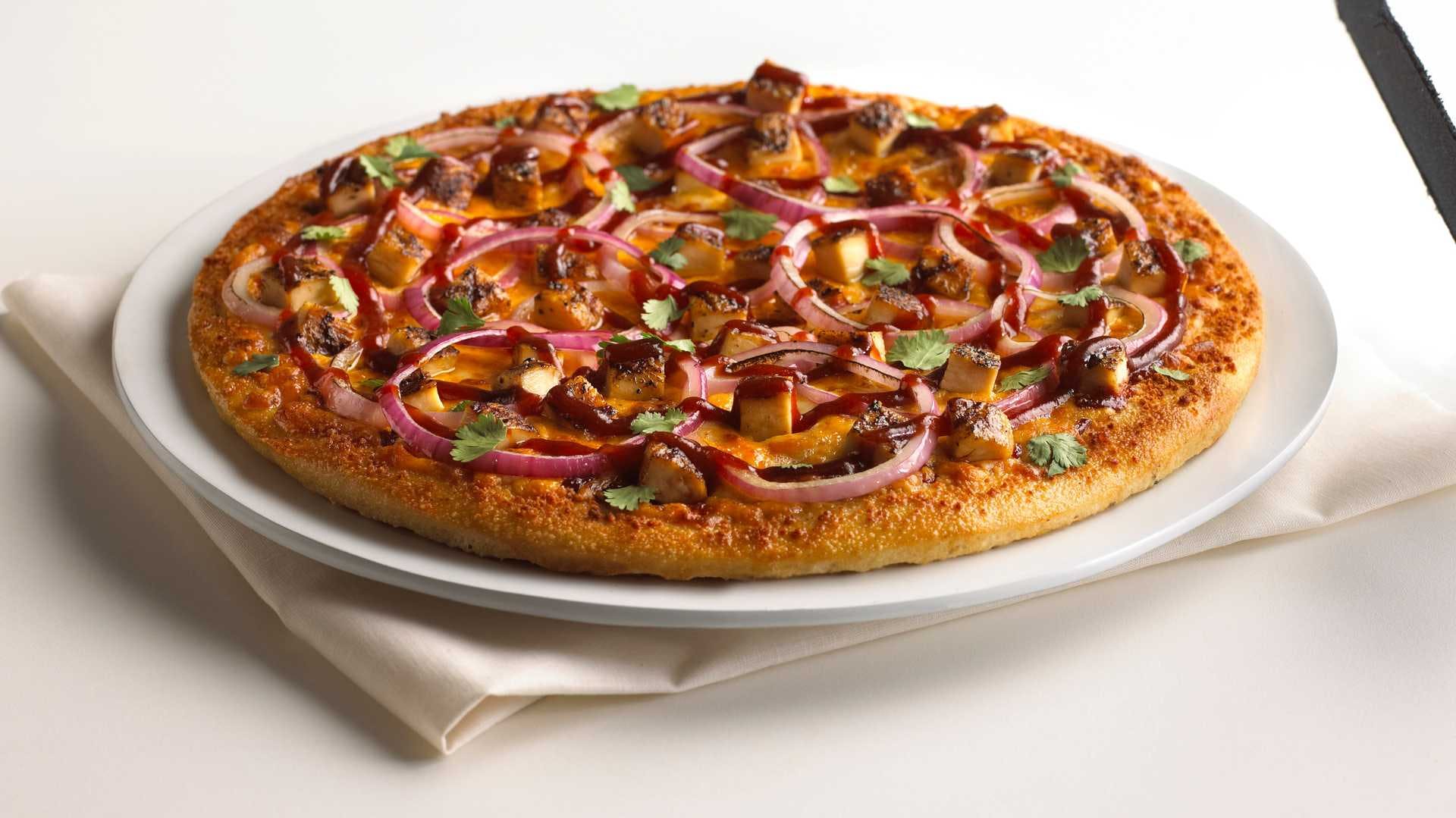 Order BBQ Chicken Pizza - Individual 8" (6 Slices) food online from Boston Restaurant & Sports Bar store, Citrus Heights on bringmethat.com