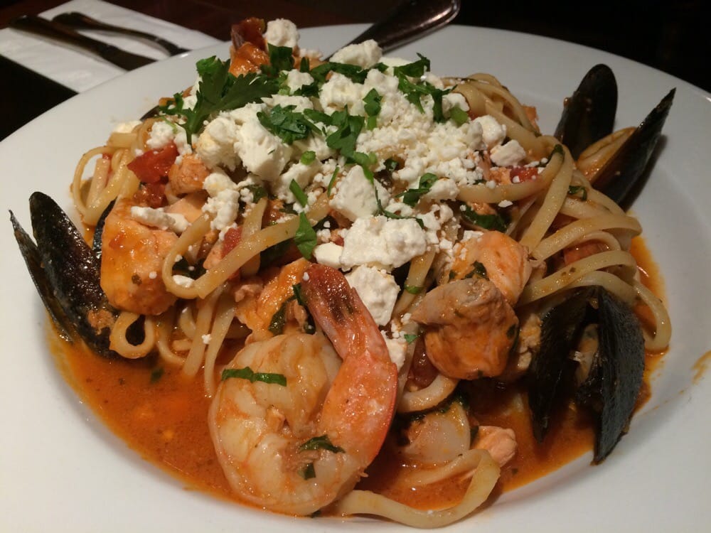 Order Seafood Linguini Pasta food online from Citrus Cafe store, Tustin on bringmethat.com