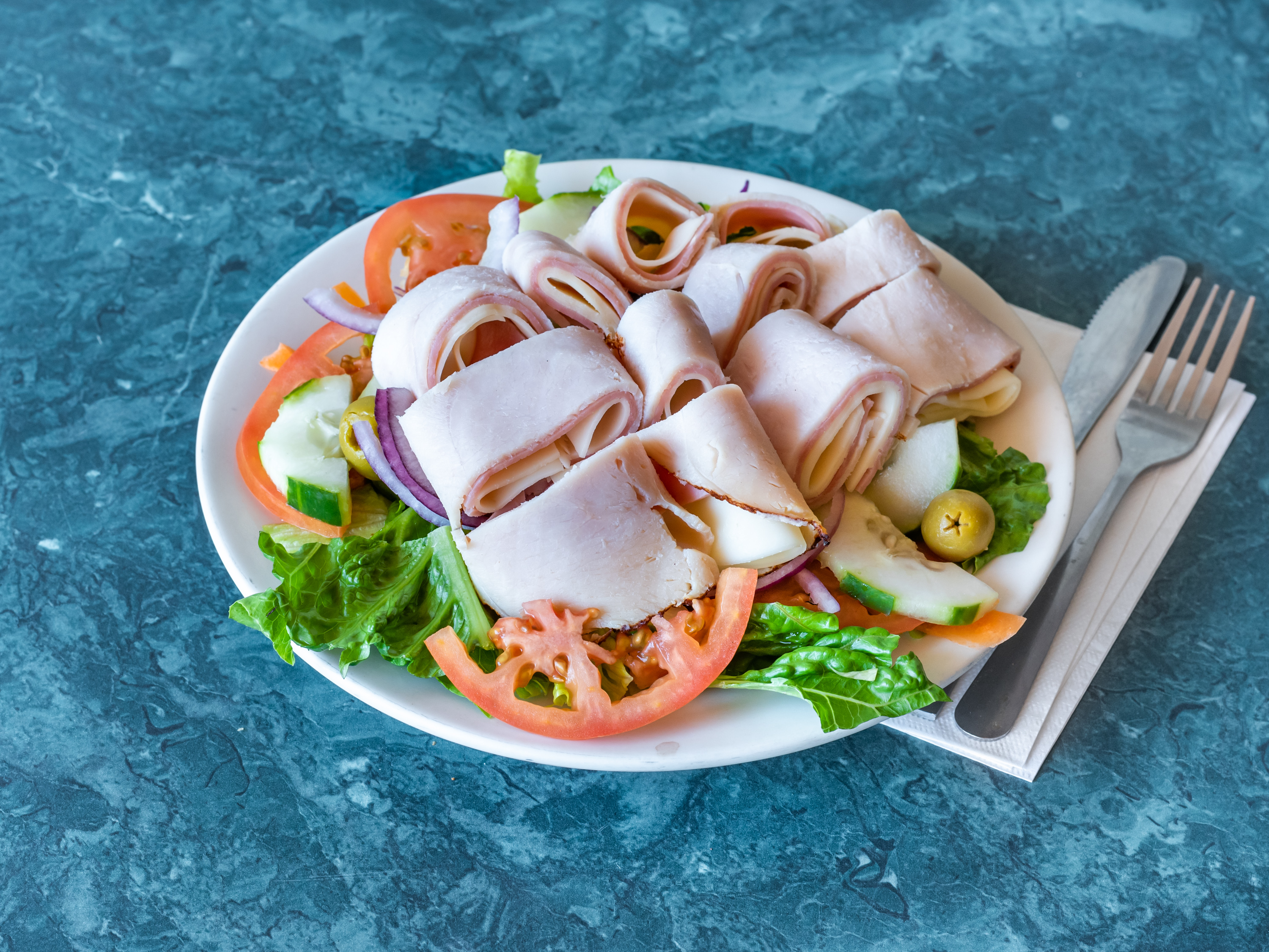 Order Chef Salad food online from Guidos Pizza store, Eatontown on bringmethat.com