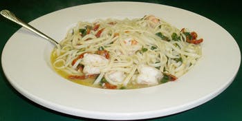 Order Linguine San Remo - Entree food online from Primas Pasta & Pizza Restaurant store, Fort Worth on bringmethat.com