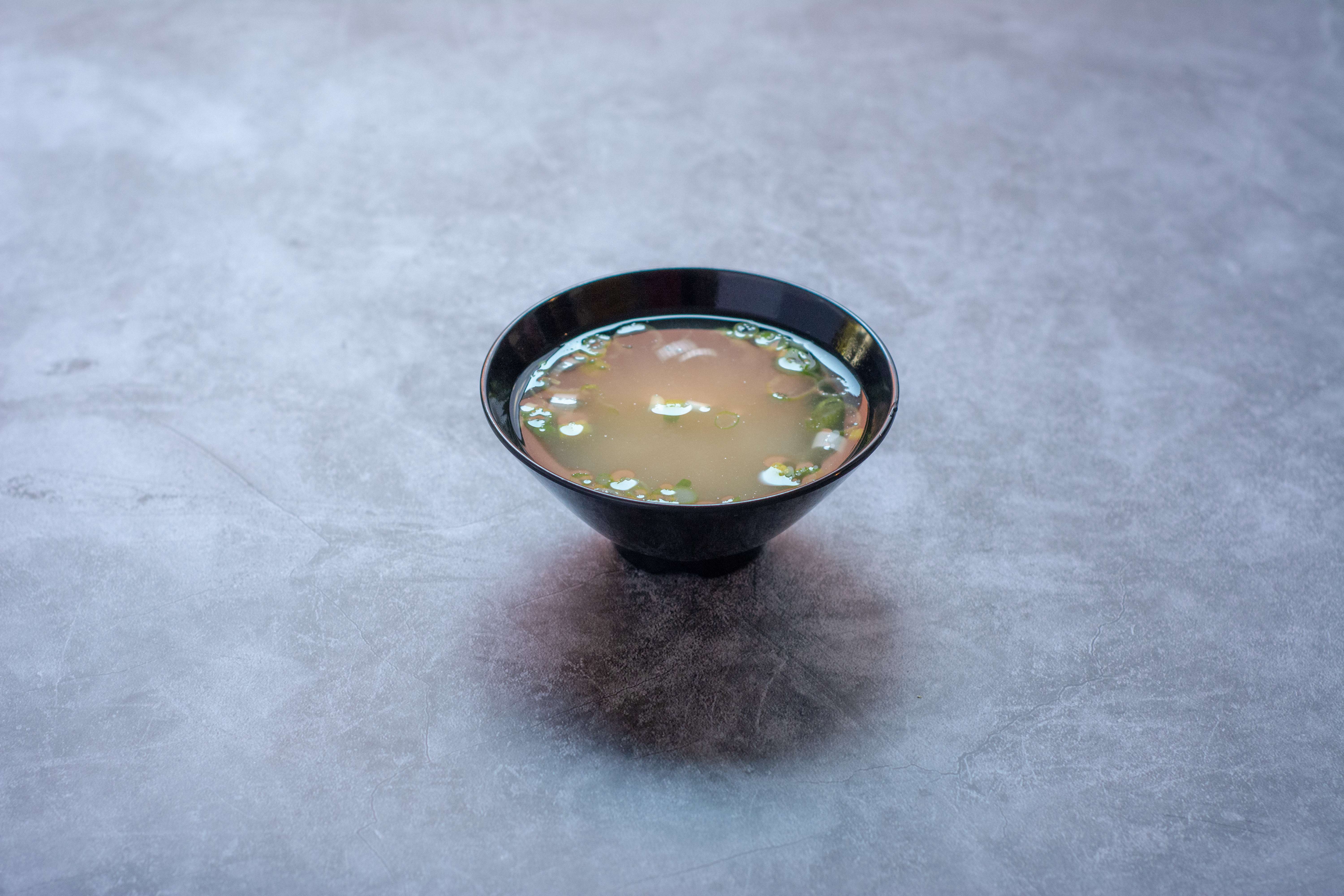 Order Miso Soup food online from Kuishimbo Restaurant store, Los Angeles on bringmethat.com