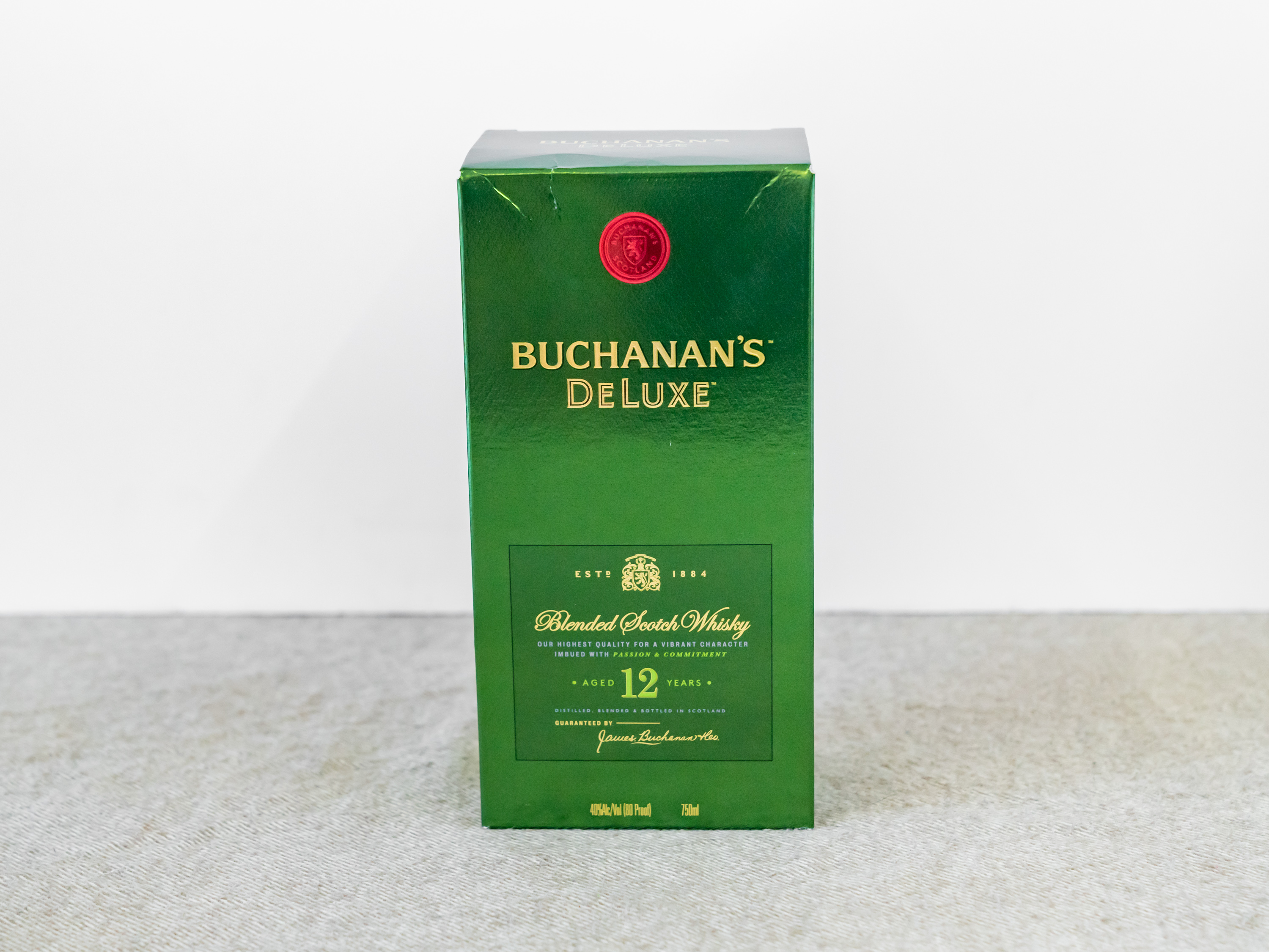 Order 750 ml Buchanan's Deluxe 12 Year Whiskey  food online from Surfside Liquor store, Port Hueneme on bringmethat.com