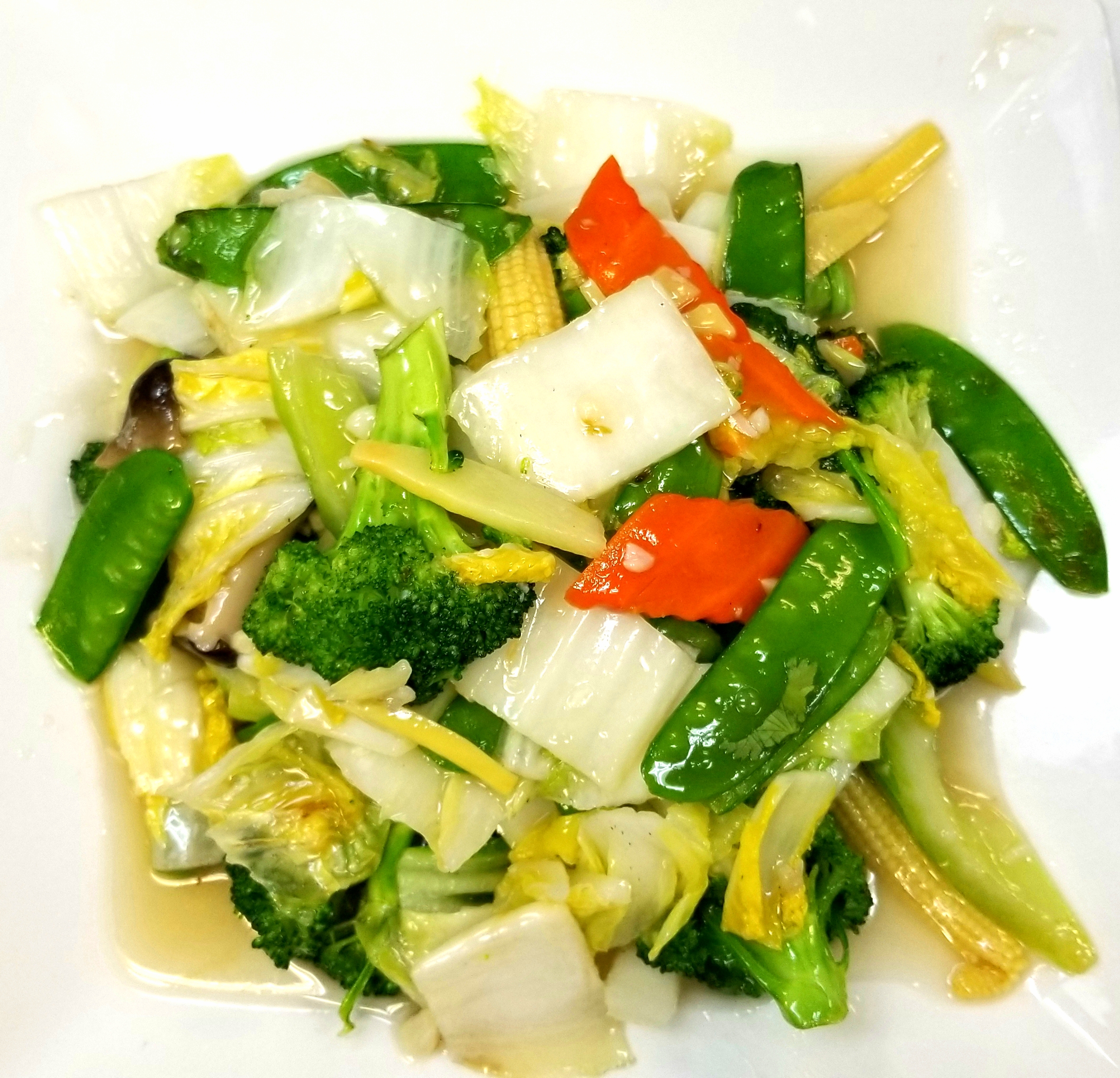 Order 503. Vegetable Deluxe food online from Thien Hoang Restaurant store, Portland on bringmethat.com