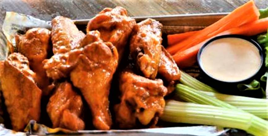 Order Fresh Jumbo Wings (10) food online from Draft House Bar & Grille store, North Palm Beach on bringmethat.com