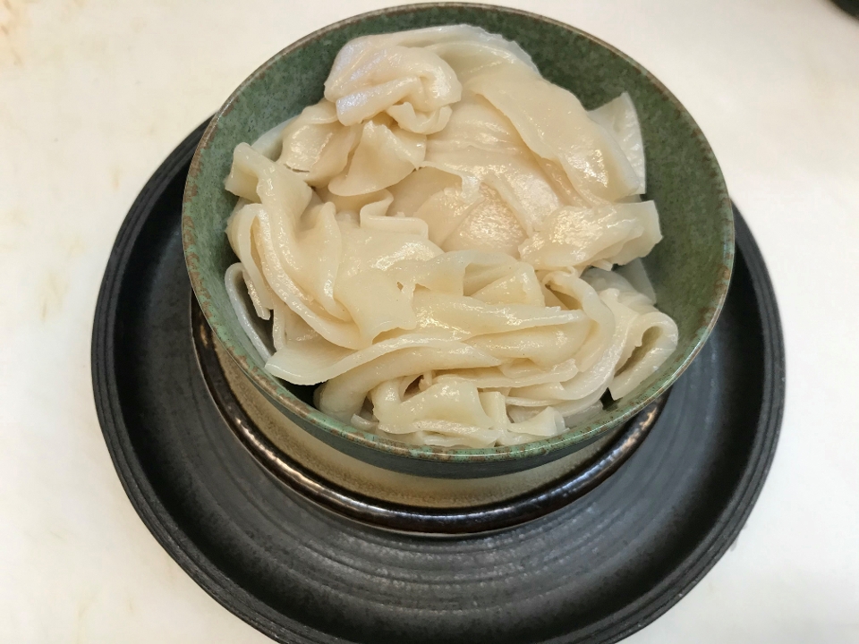 Order STEAMED WIDE NOODLE food online from Kin sushi & thai cuisine store, Chicago on bringmethat.com