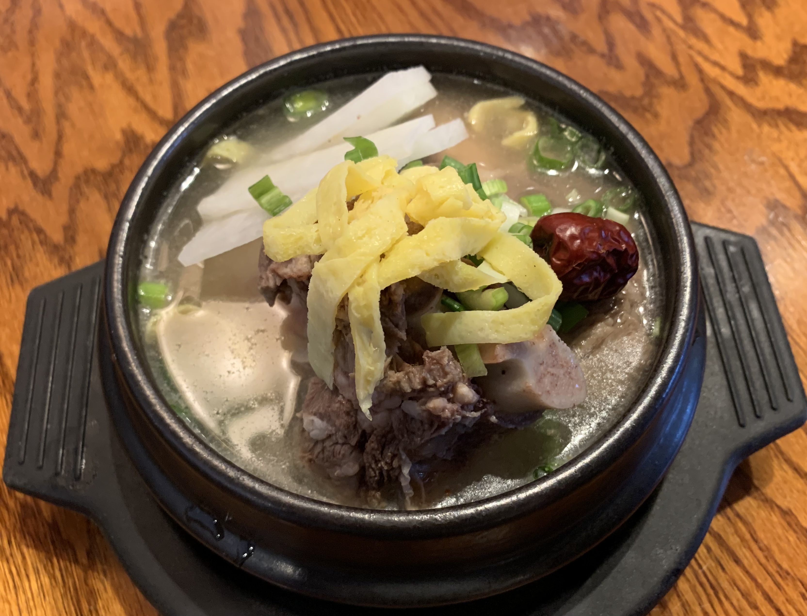 Order 갈비탕 / Short Rib Soup food online from Dine Korean Restaurant store, Buena Park on bringmethat.com