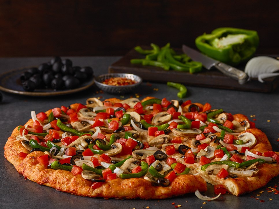 Order Guinevere's Garden Delight Pizza food online from Round Table Pizza store, San Diego on bringmethat.com