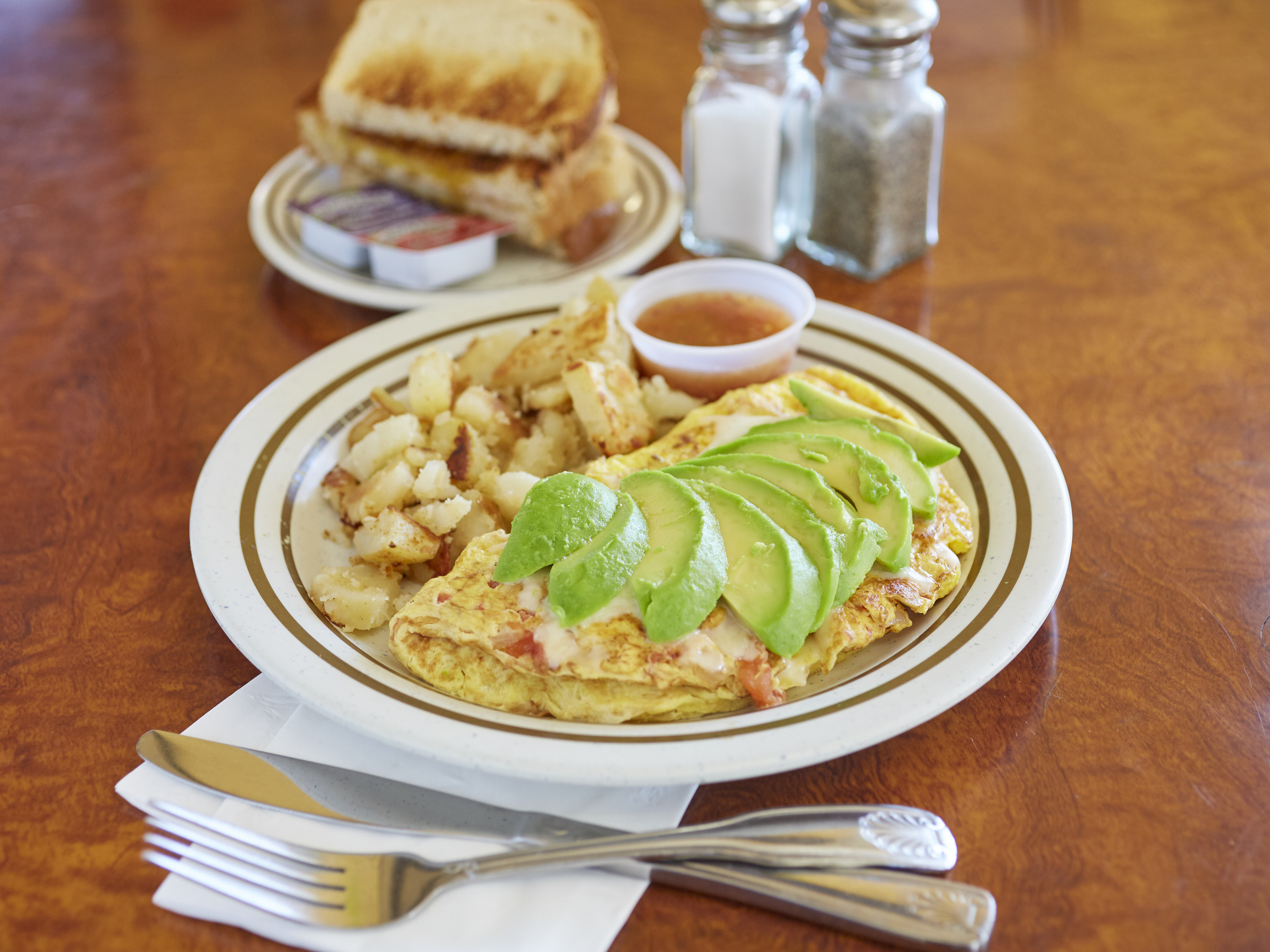 Order Avocado Omelette food online from Breakfast Cafe store, Oak Park on bringmethat.com