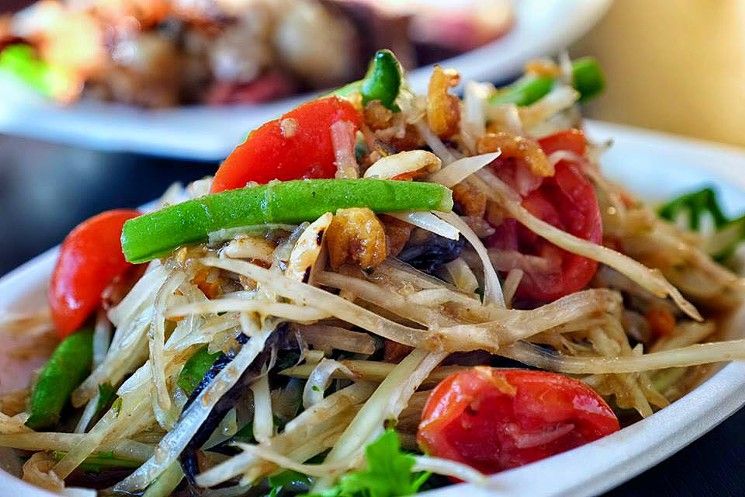 Order Papaya Salad with Soft Shell Crab food online from Hollywood Noodle store, Arcadia on bringmethat.com