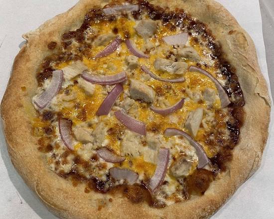 Order BBQ Chicken Pizza (halal) food online from Sal's Pizza Pasta & Wings store, Nacogdoches on bringmethat.com