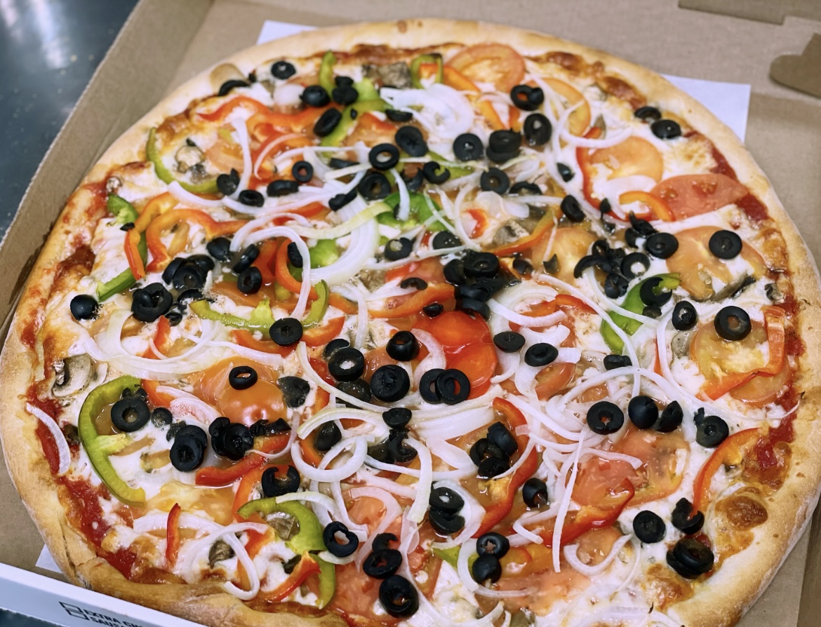 Order Veggie Lovers Delight food online from Jay's Pizza & Eats store, Stony Point on bringmethat.com