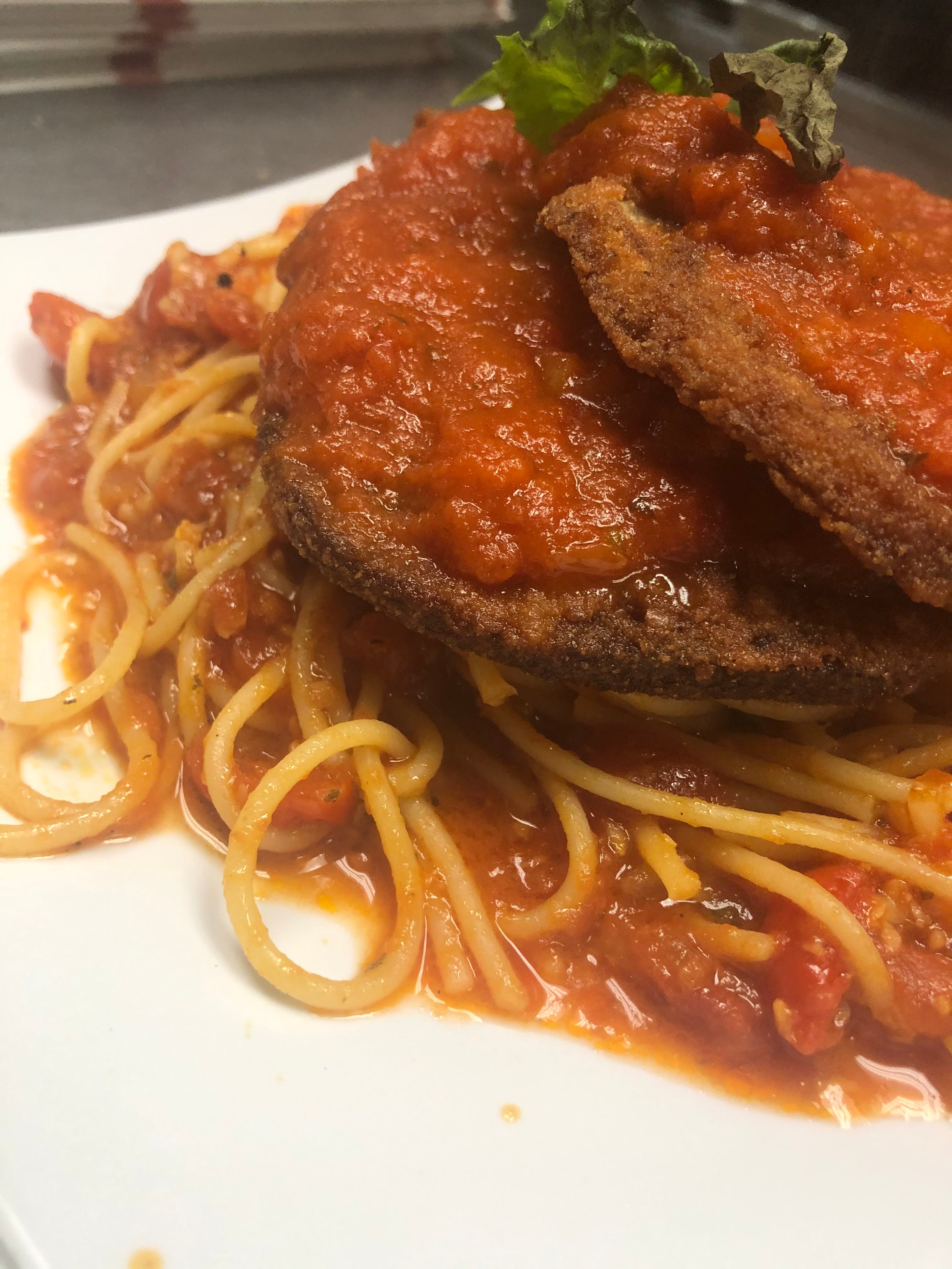 Order Spaghetti with Chicken Parm - Pasta food online from Fontana Pizza & Grill store, Exton on bringmethat.com