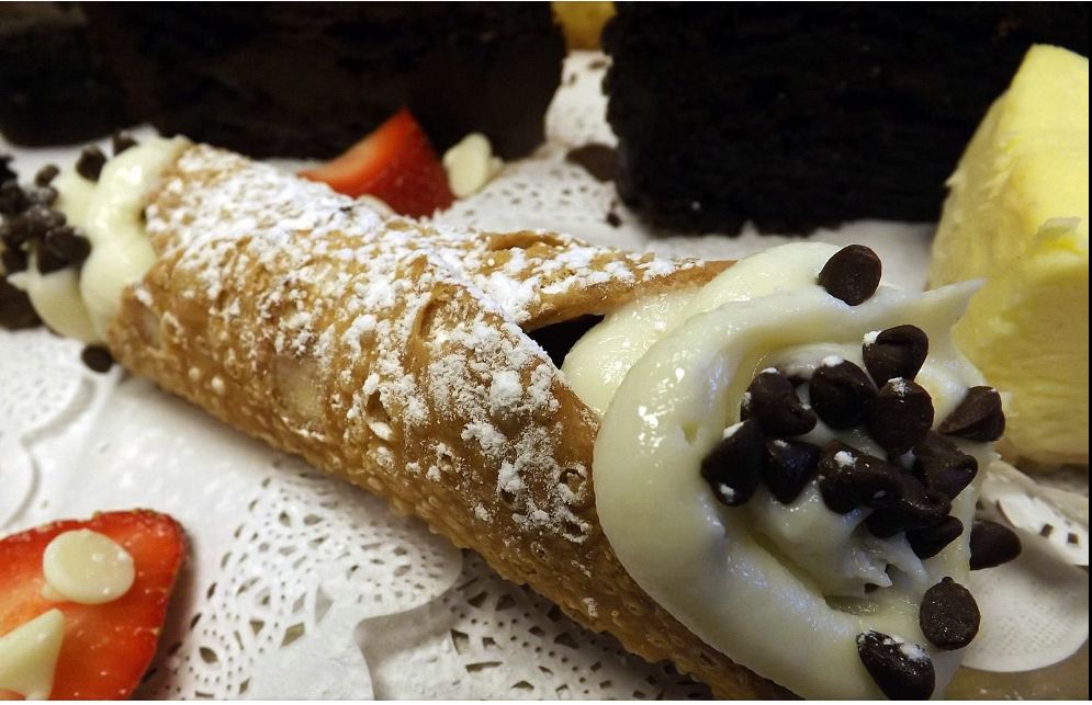 Order Cannoli food online from Mama Pizza & Pasta store, Fort Mill on bringmethat.com