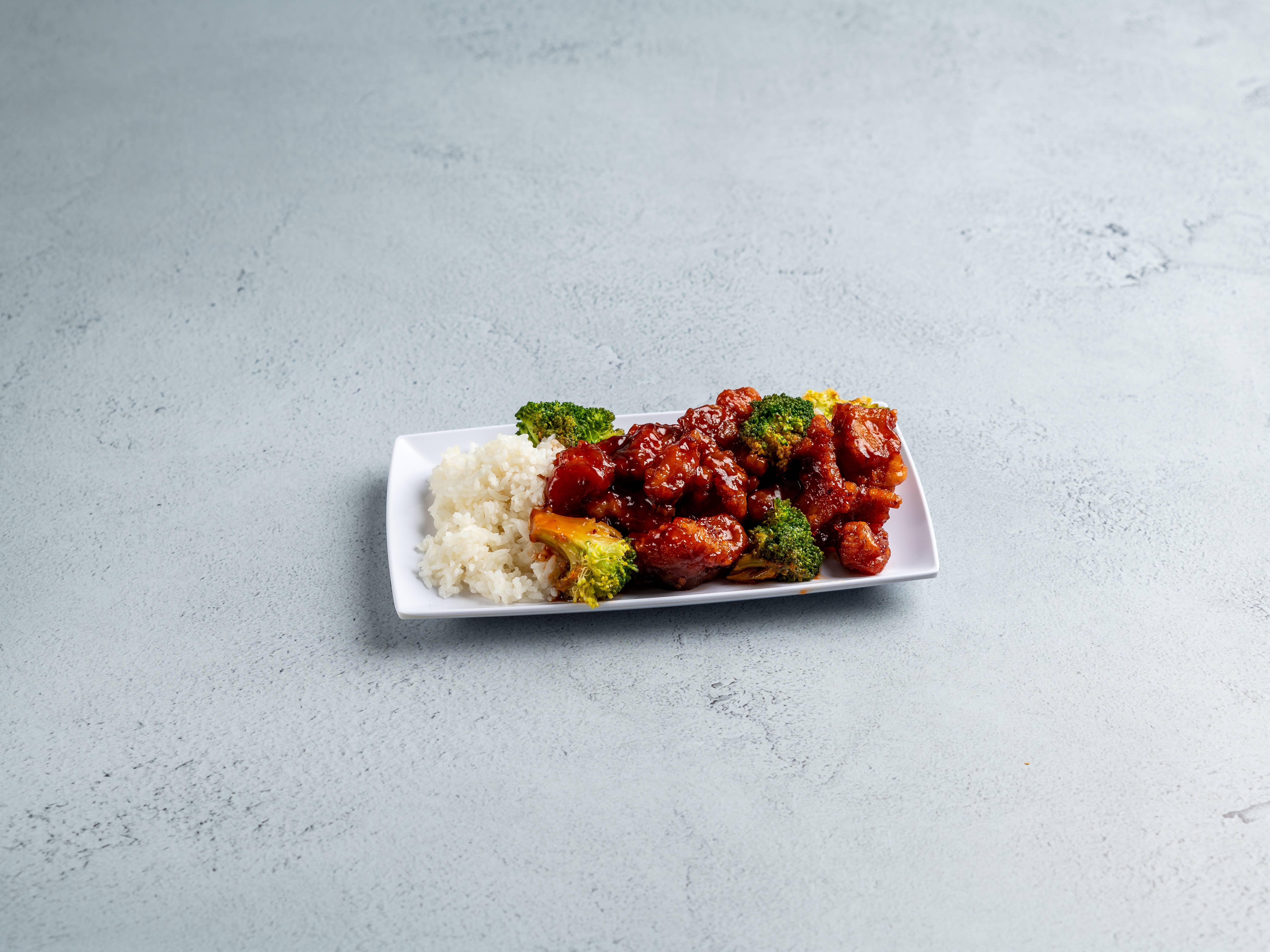Order S8. General Tso's Chicken food online from China Express store, Clemson on bringmethat.com
